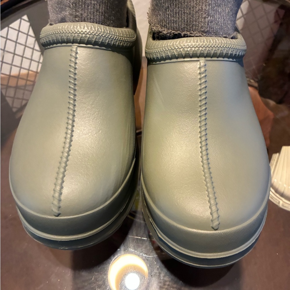 UGG Women's Winter Boots - Light Green